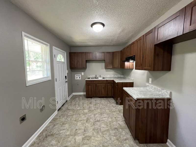 3457 Madewell St - Photo 3 of 8