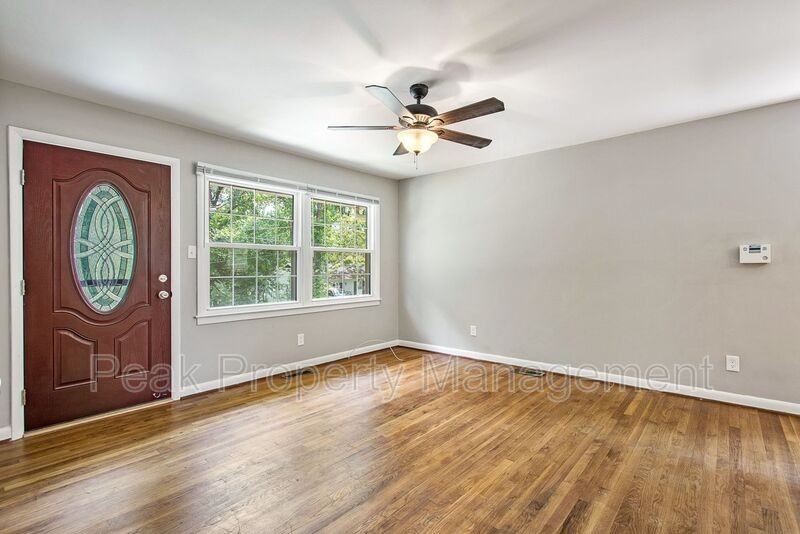 200 N Grove Ave - Photo 5 of 26