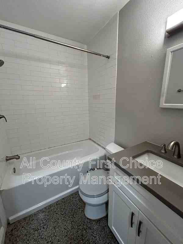 184 38th Ave Se - Photo 6 of 12