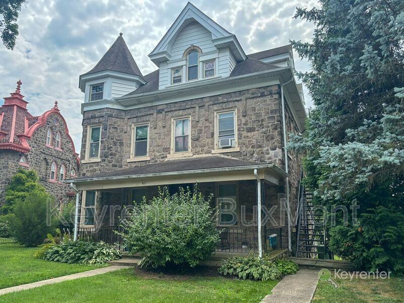 416 Highland Ave #3 - Photo 2 of 18