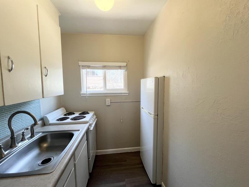 143 S St - Photo 4 of 18