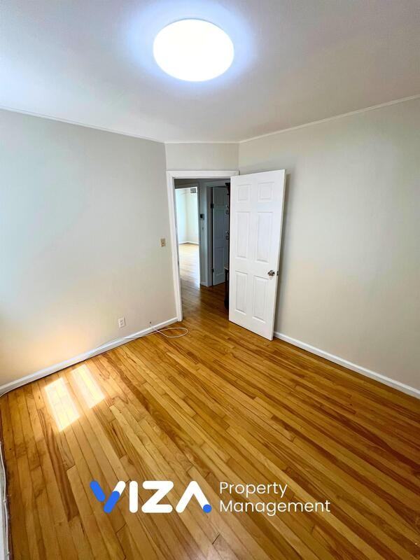 171 Oakmanor Pkwy - Photo 2 of 12