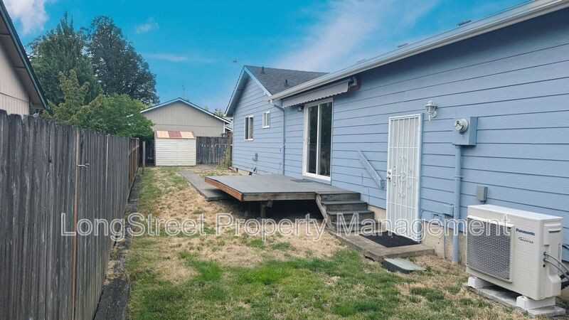1908 Lowther Pl - Photo 3 of 17