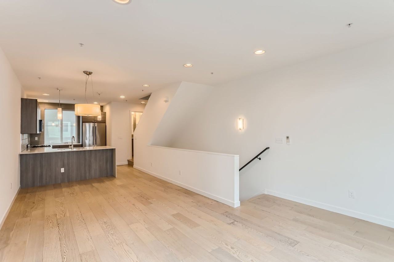 854 Ne 89th St - Photo 6 of 11