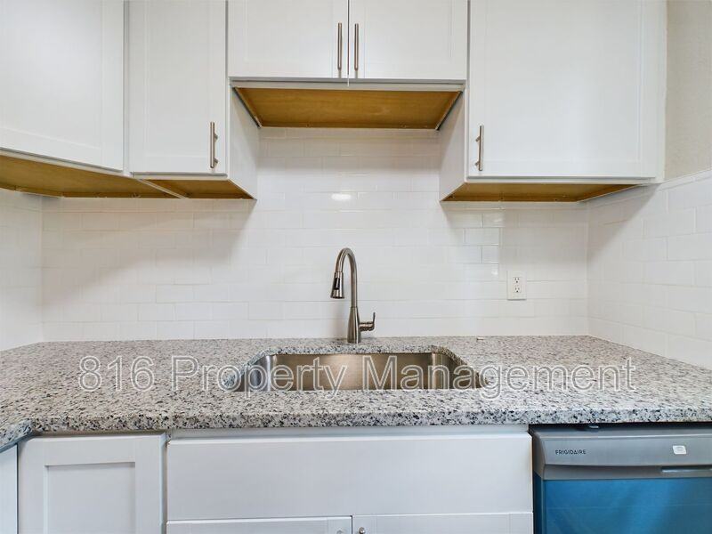 4535 Lister Ave - Photo 7 of 19