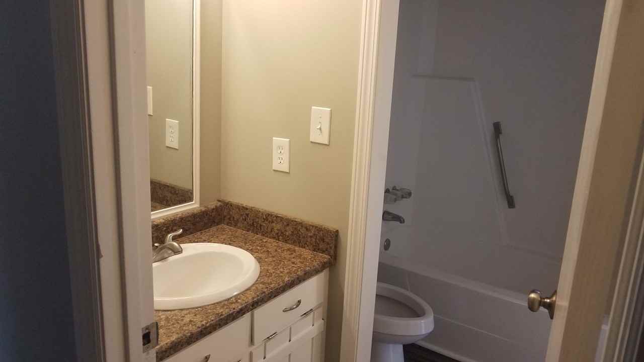 6 Lakeland Ct - Photo 5 of 8
