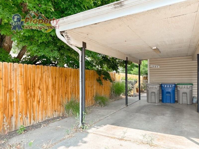 3484 N 36th St - Photo 3 of 26