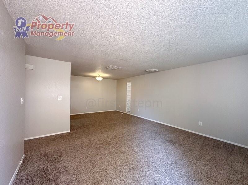 3484 N 36th St - Photo 6 of 26