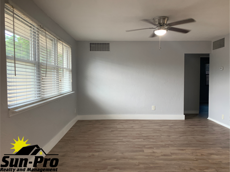 48 River Dr - Photo 2 of 12