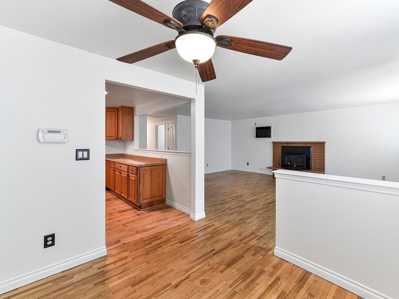 1516 Jones Ave Ne - Photo 7 of 25