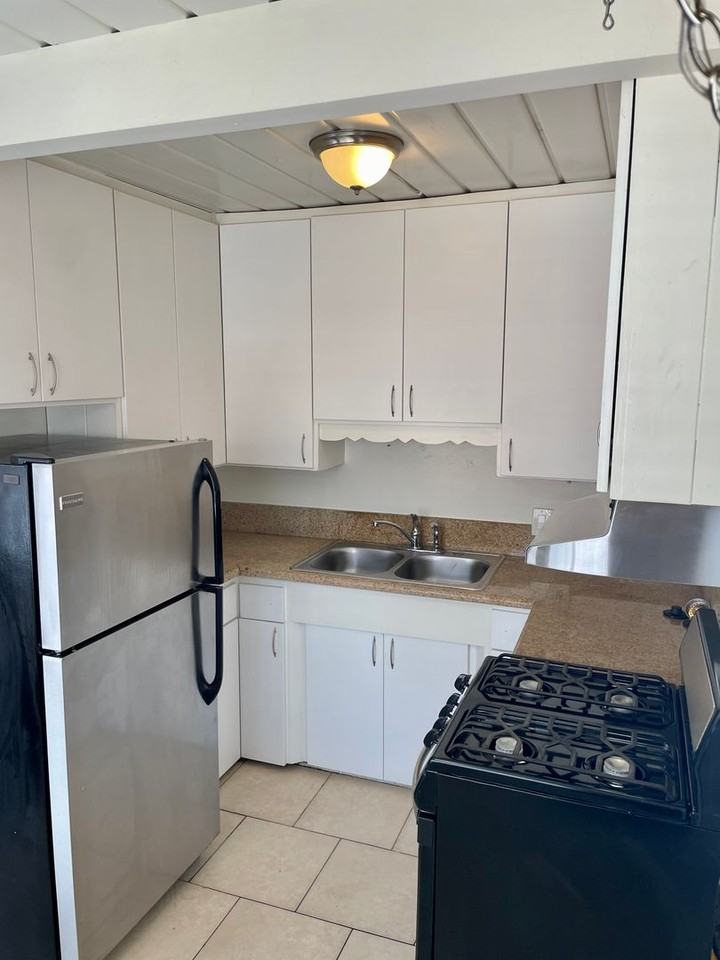 Emerald St - Photo 5 of 13