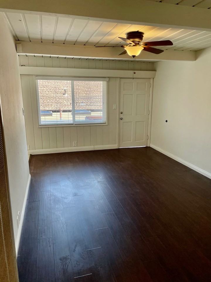 Emerald St - Photo 6 of 13