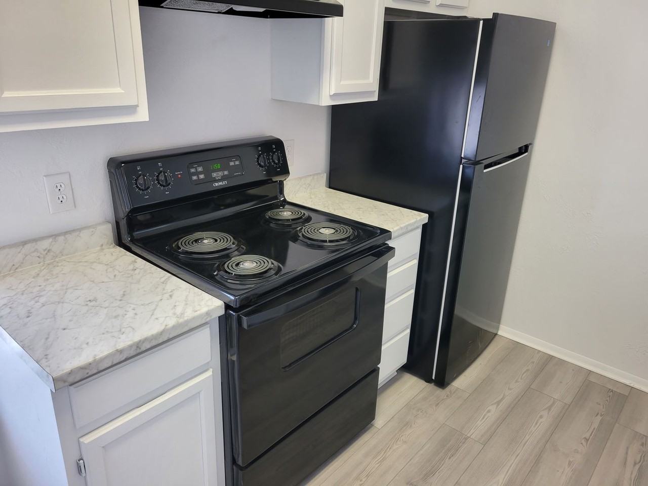 2510 E 7th St #D - Photo 5 of 12