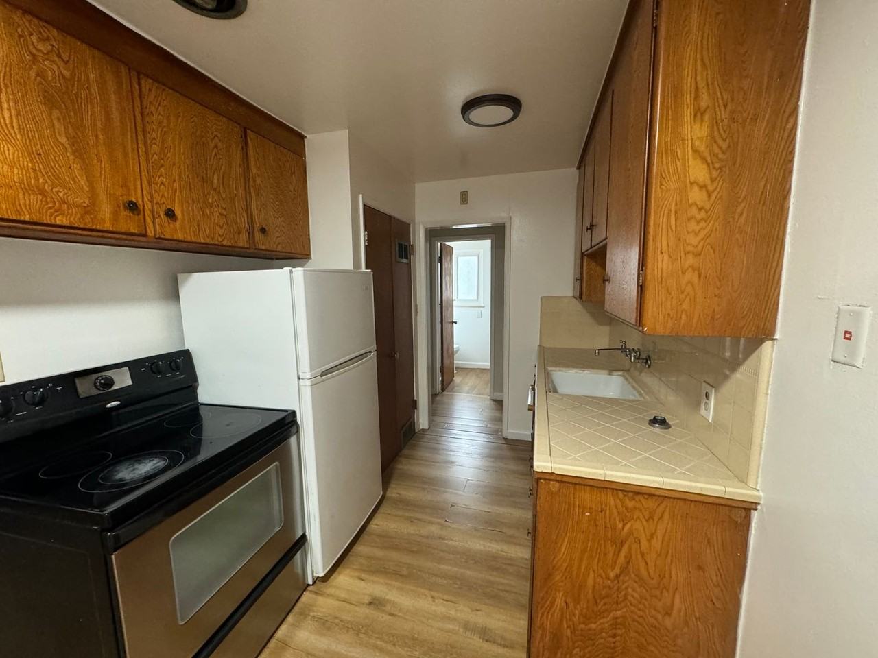 360 - 230 Josefa St - Photo 5 of 6