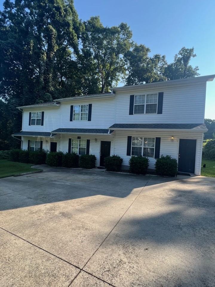 Messick 335 - Photo 2 of 12