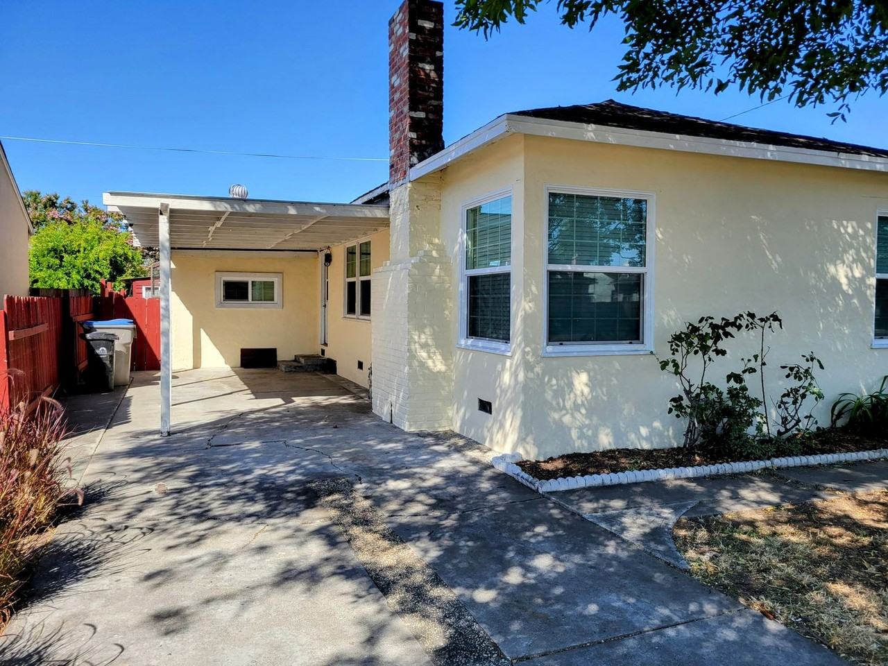 1321 N San Pedro St - Photo 2 of 15