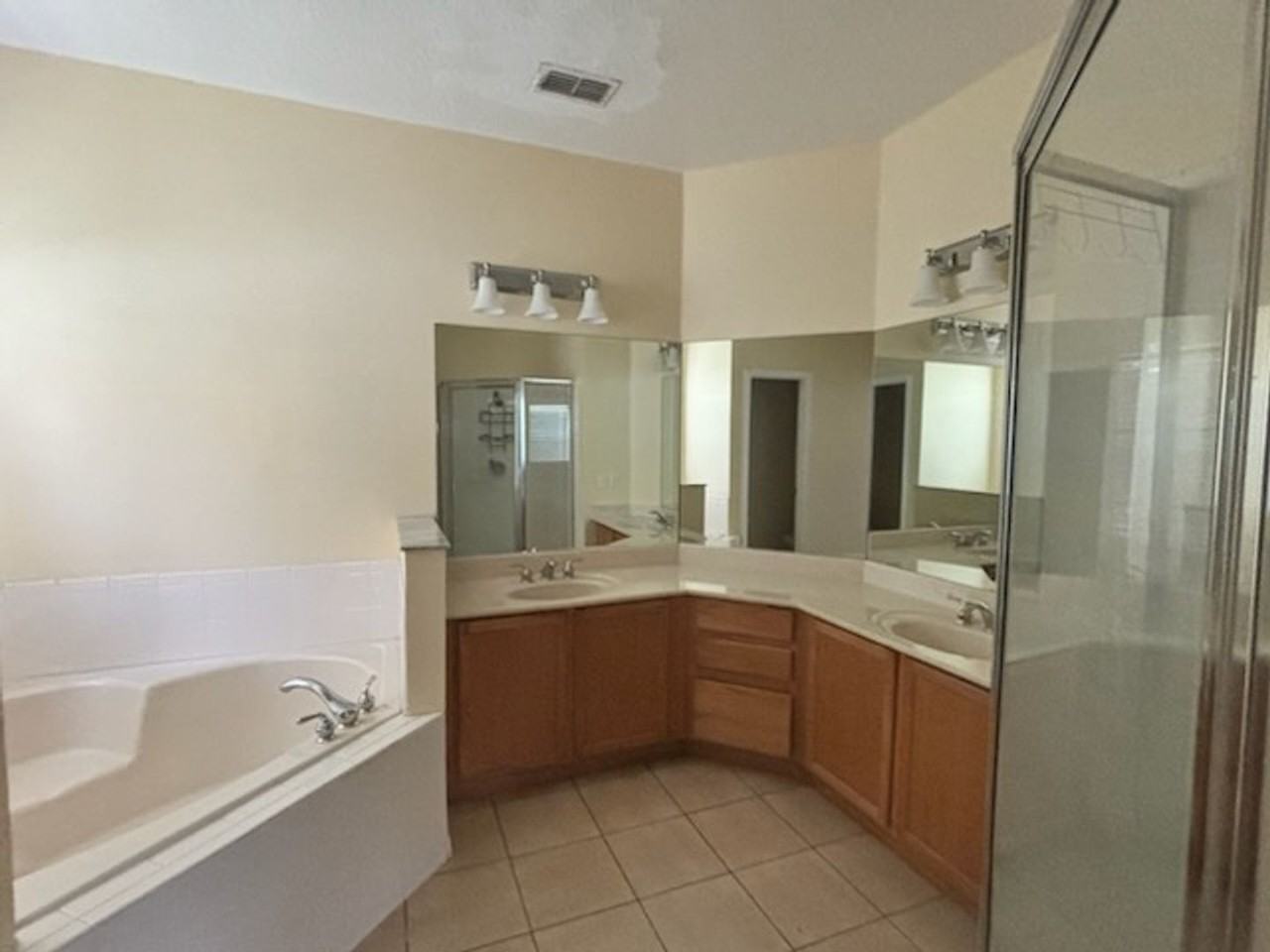 3522 Valleyview Dr - Photo 2 of 8