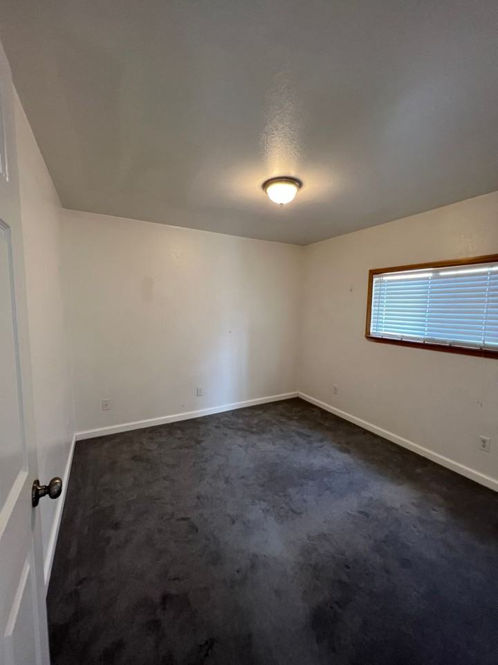 145 E Richards St - Photo 3 of 10