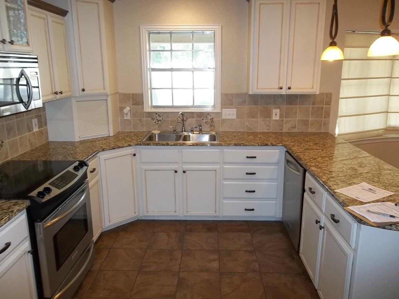 607 E 27th Ave - Photo 4 of 12