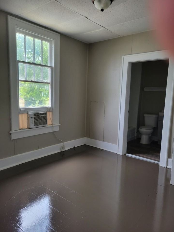 4906 13th Ave - Photo 3 of 6