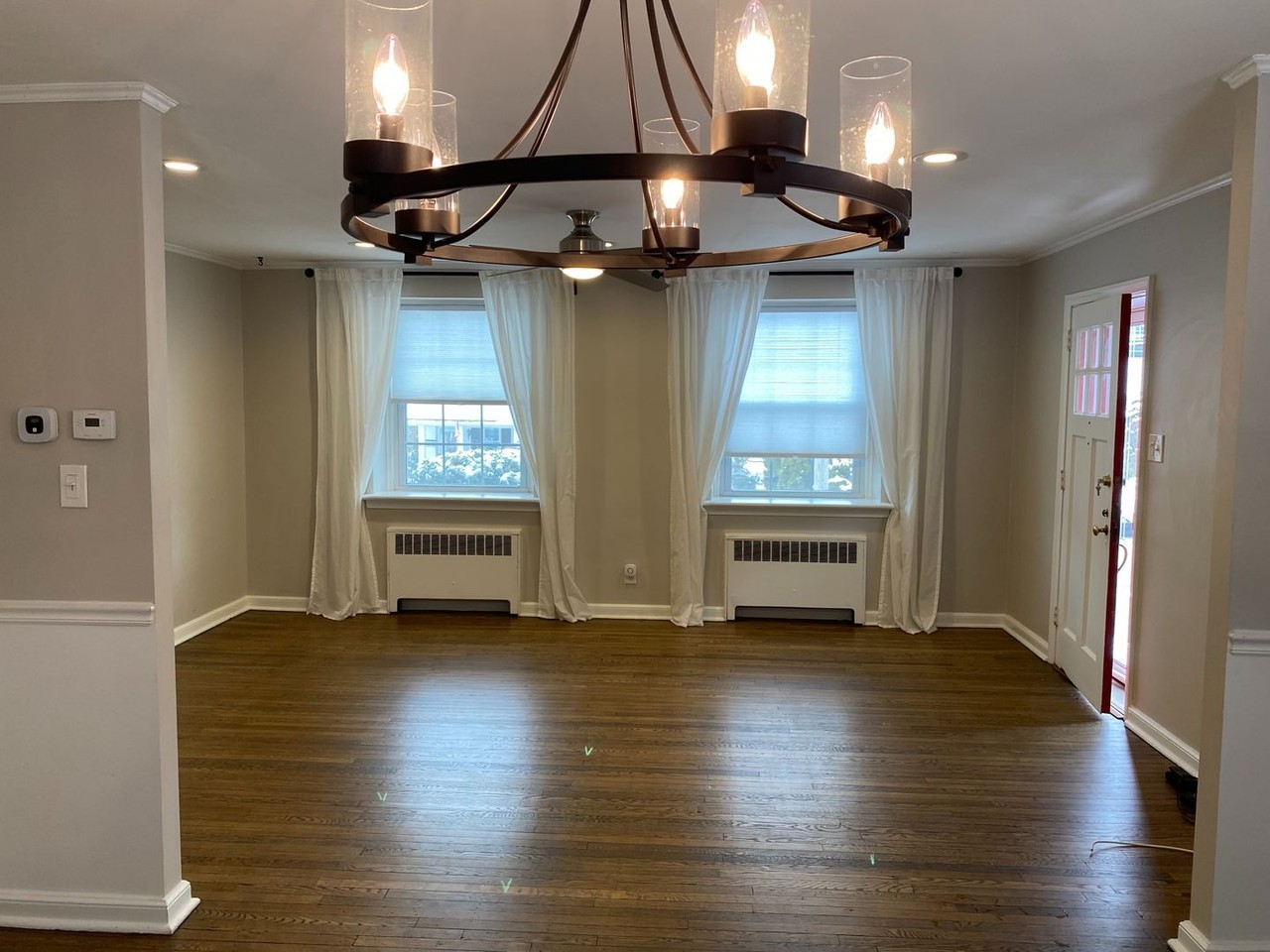 2311 Bryn Mawr Ave - Photo 2 of 30