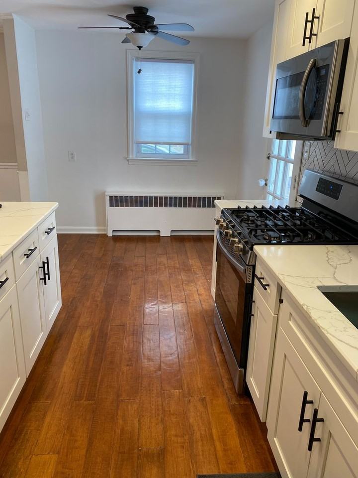 2311 Bryn Mawr Ave - Photo 7 of 30