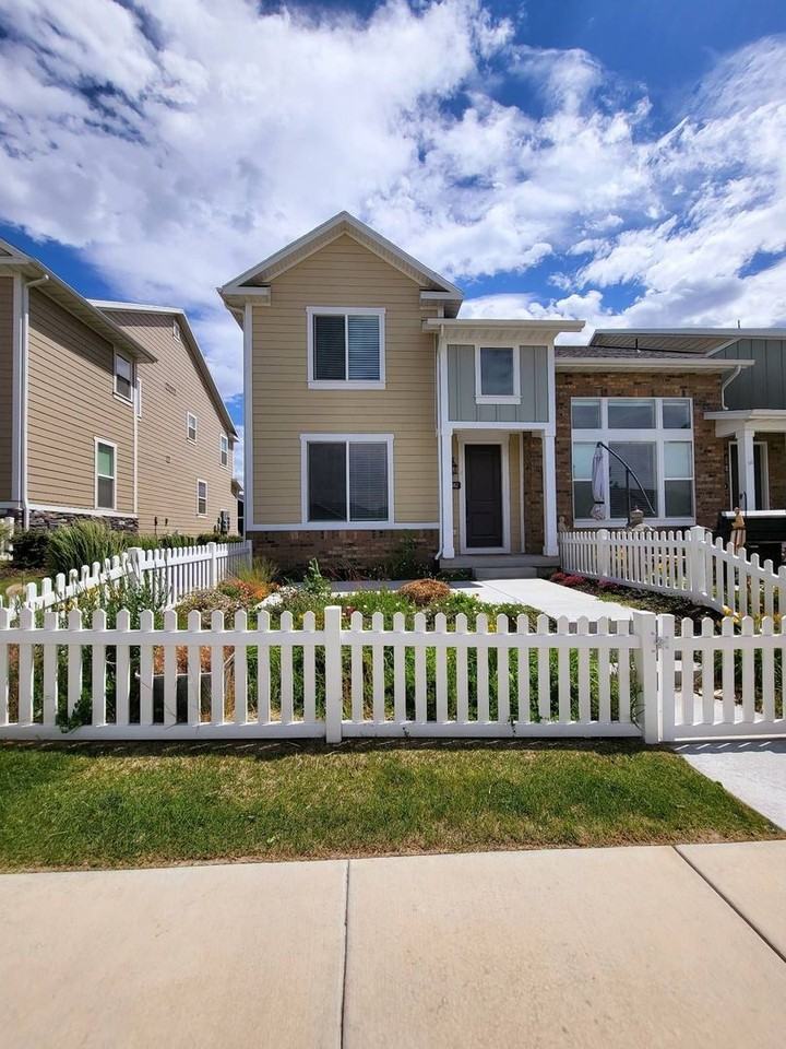 13182 Whaddon Court - Photo 2 of 50