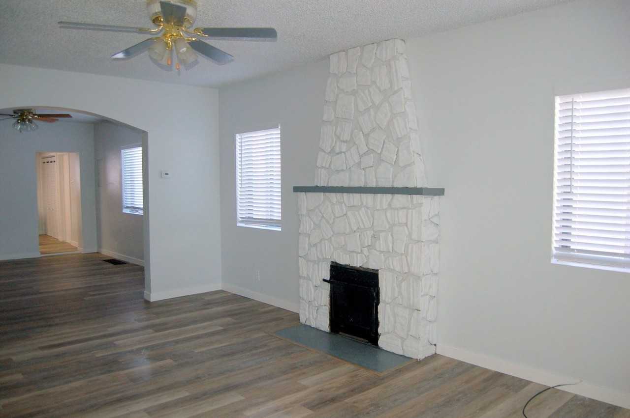 111 W Buffalo St - Photo 2 of 13