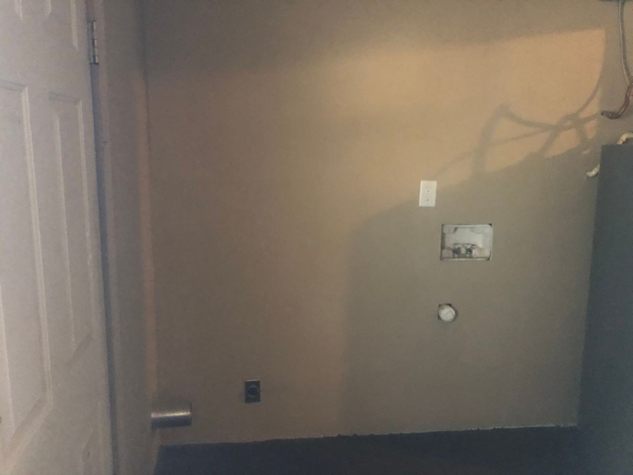 805 S Avenue C - Photo 7 of 8