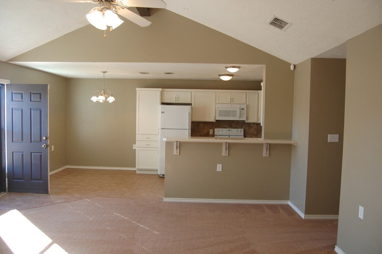 1411 78th St - Photo 5 of 14