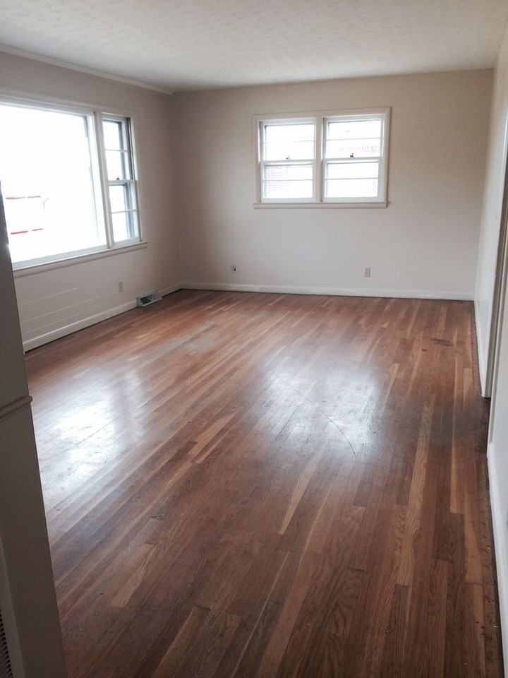 617 Wendover Dr - Photo 4 of 6