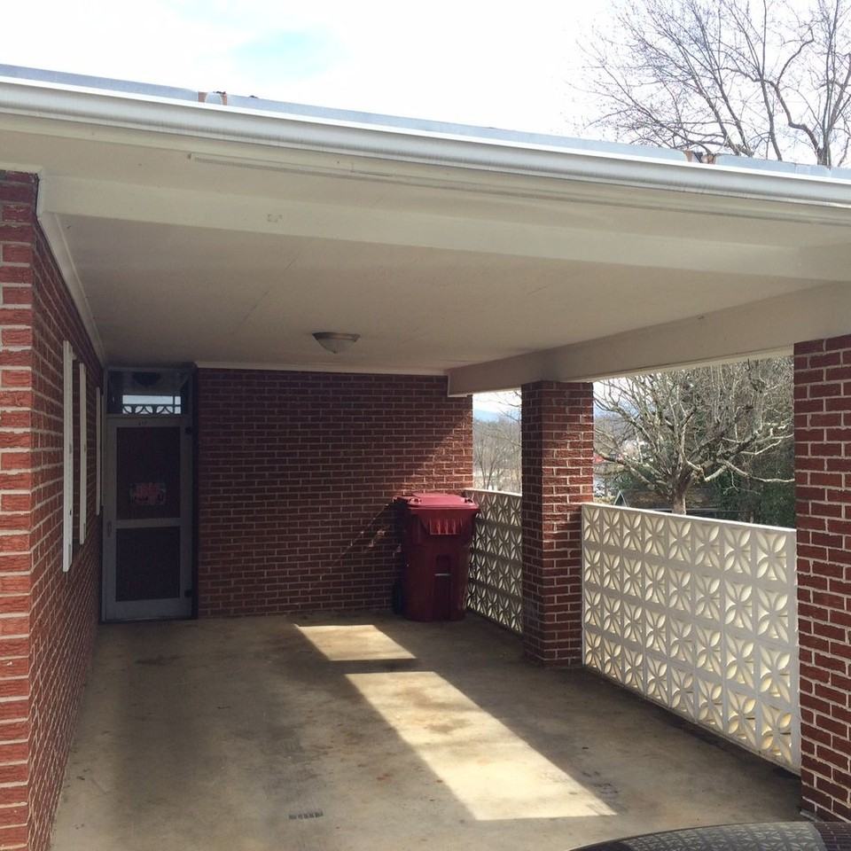 617 Wendover Dr - Photo 2 of 6