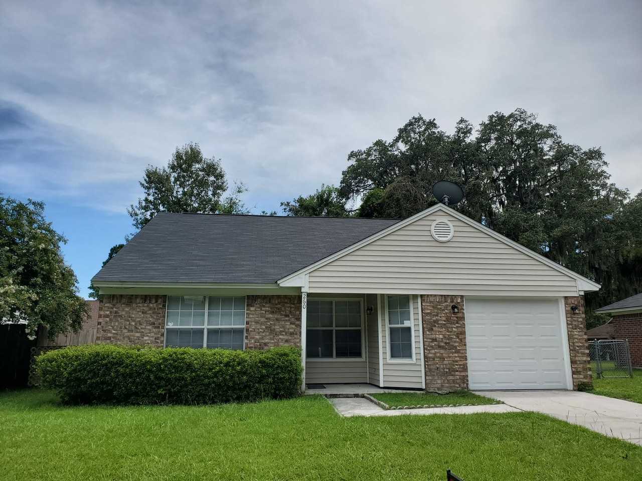 260 Bordeaux Ln - Photo 2 of 24