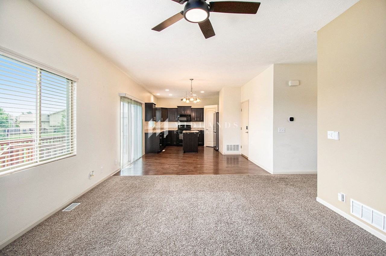 4410 Brook St - Photo 5 of 15