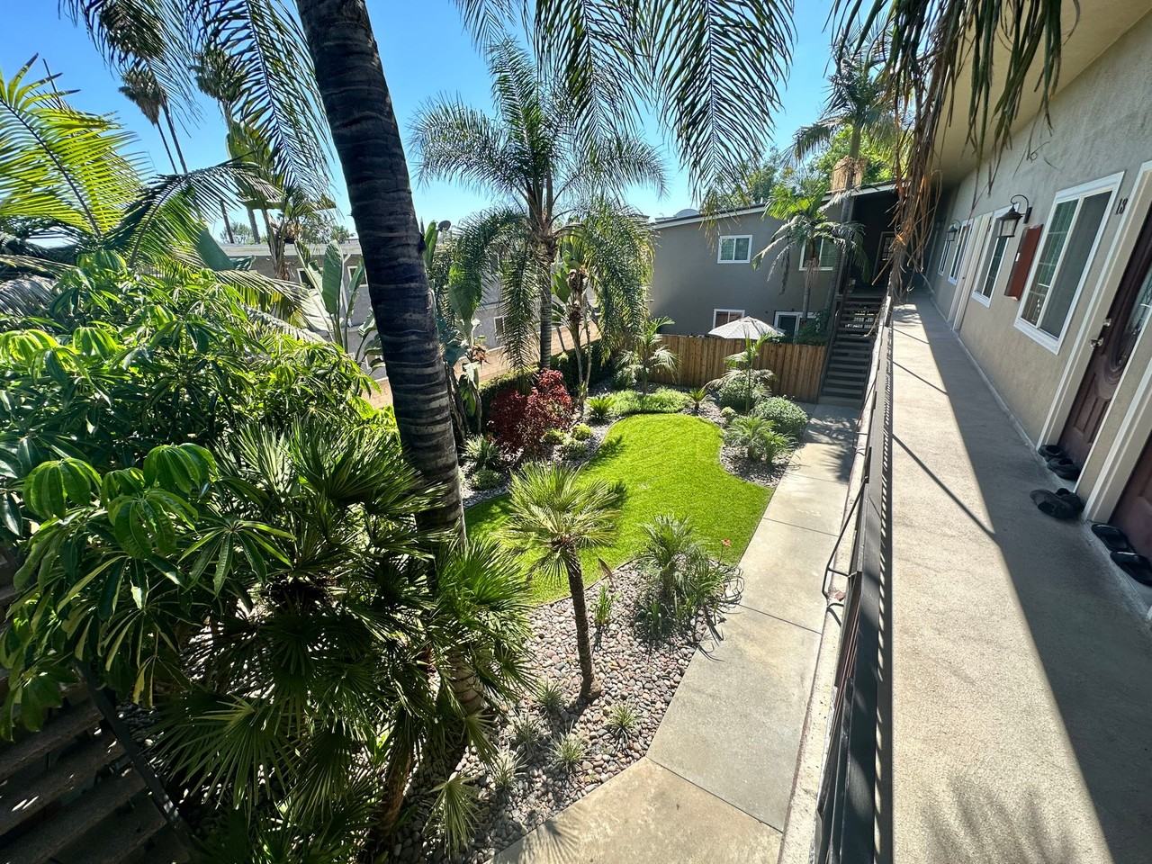 276 South Sierra Madre Boulevard - Photo 6 of 20