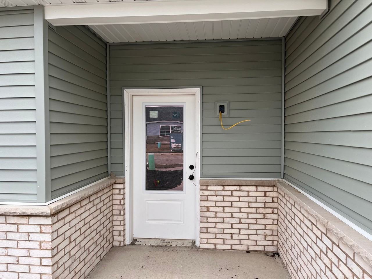 621 Stephanie Court - Photo 3 of 29