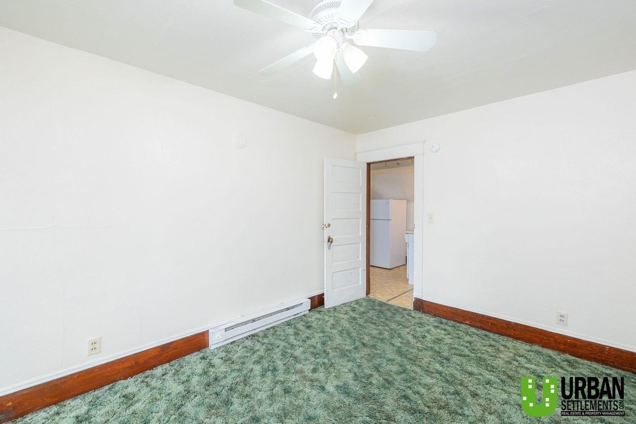 719 C St - Photo 5 of 14