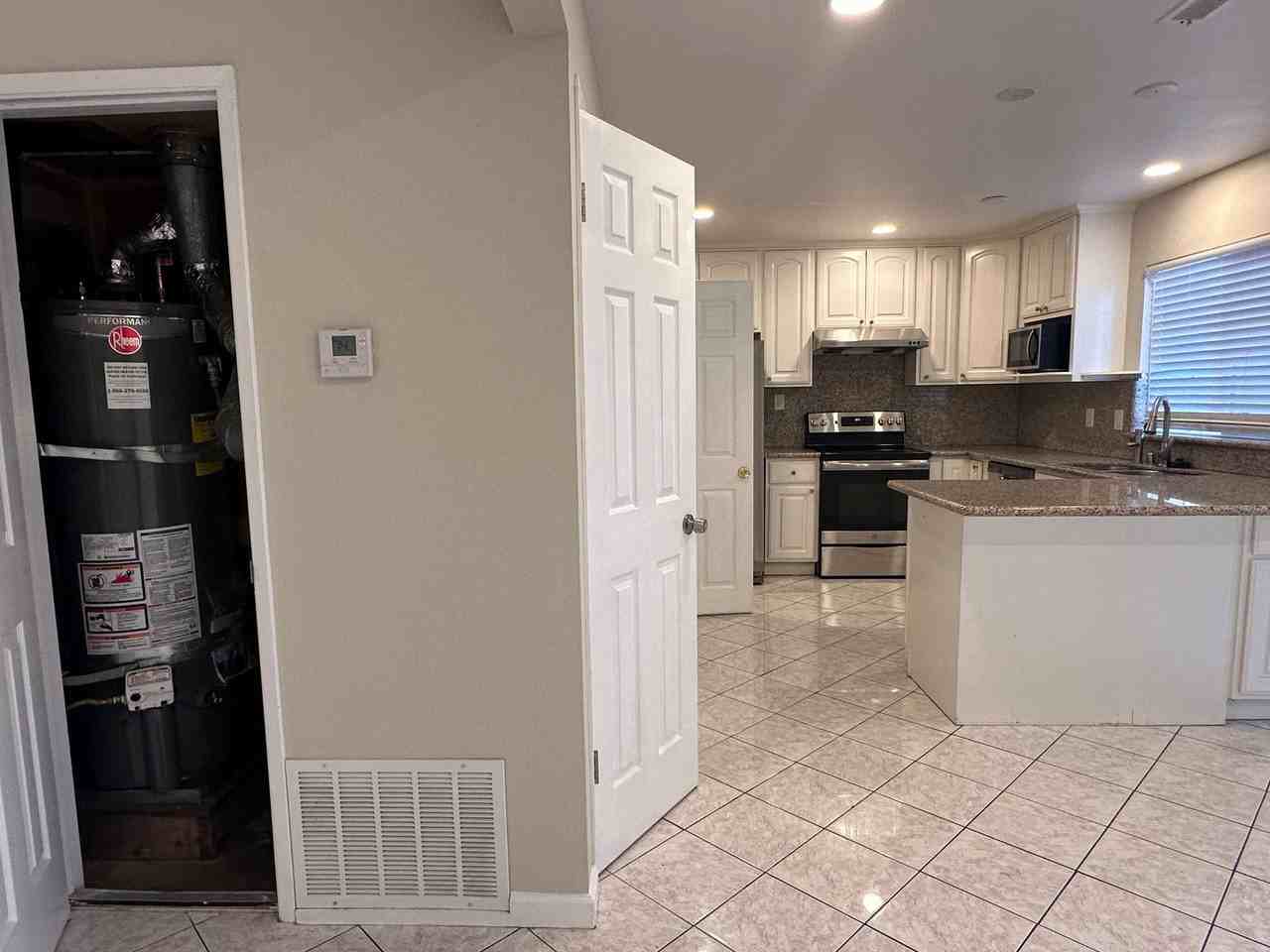 27755 Del Norte Ct - Photo 4 of 22