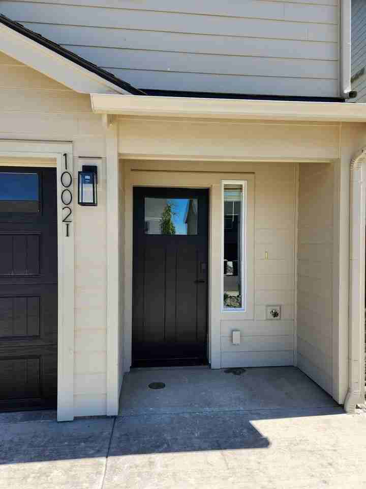 1002 Peach Rd - Photo 2 of 18