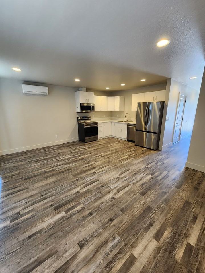 1002 Peach Rd - Photo 6 of 18