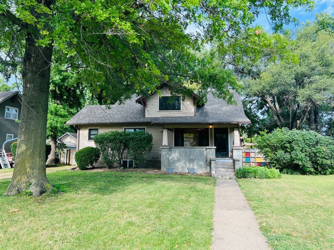 304 N Rogers Ave - Photo 2 of 34