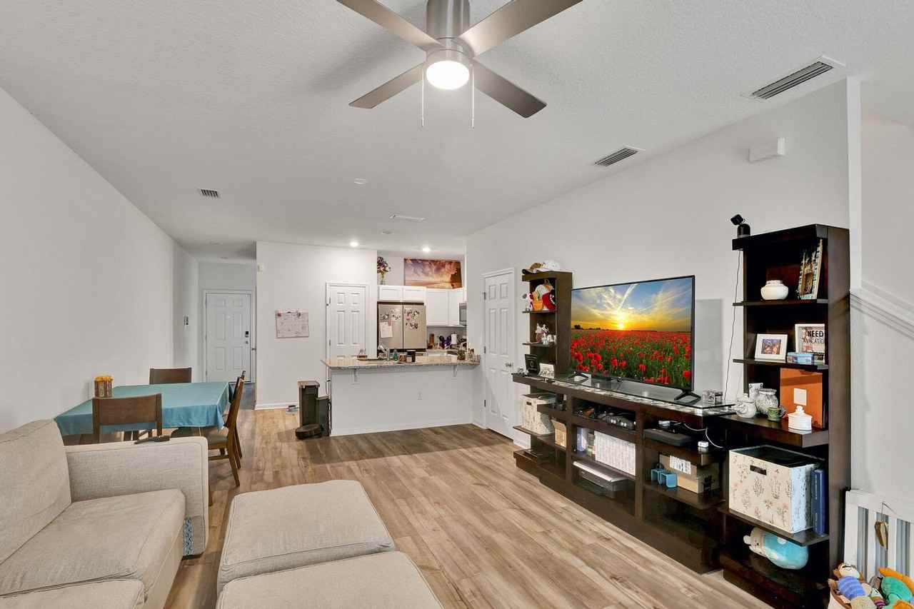 11833 Junegrass Rd - Photo 5 of 15