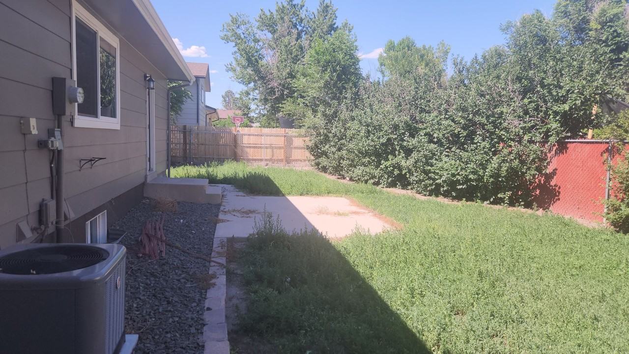 4045 Hopeful Dr - Photo 3 of 17