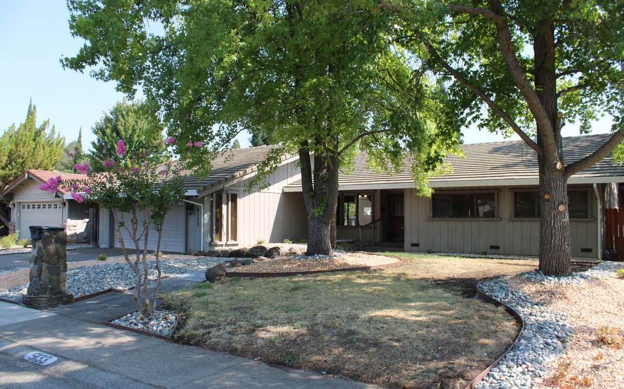 9133 Winding Oak Dr - Photo 2 of 22