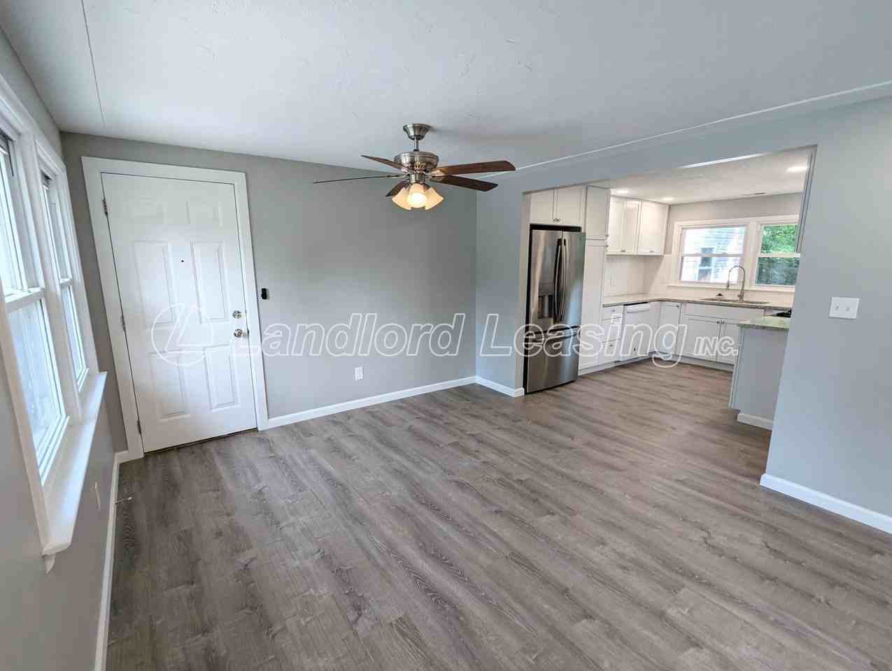 4895 Greenwood Drive - Photo 5 of 17