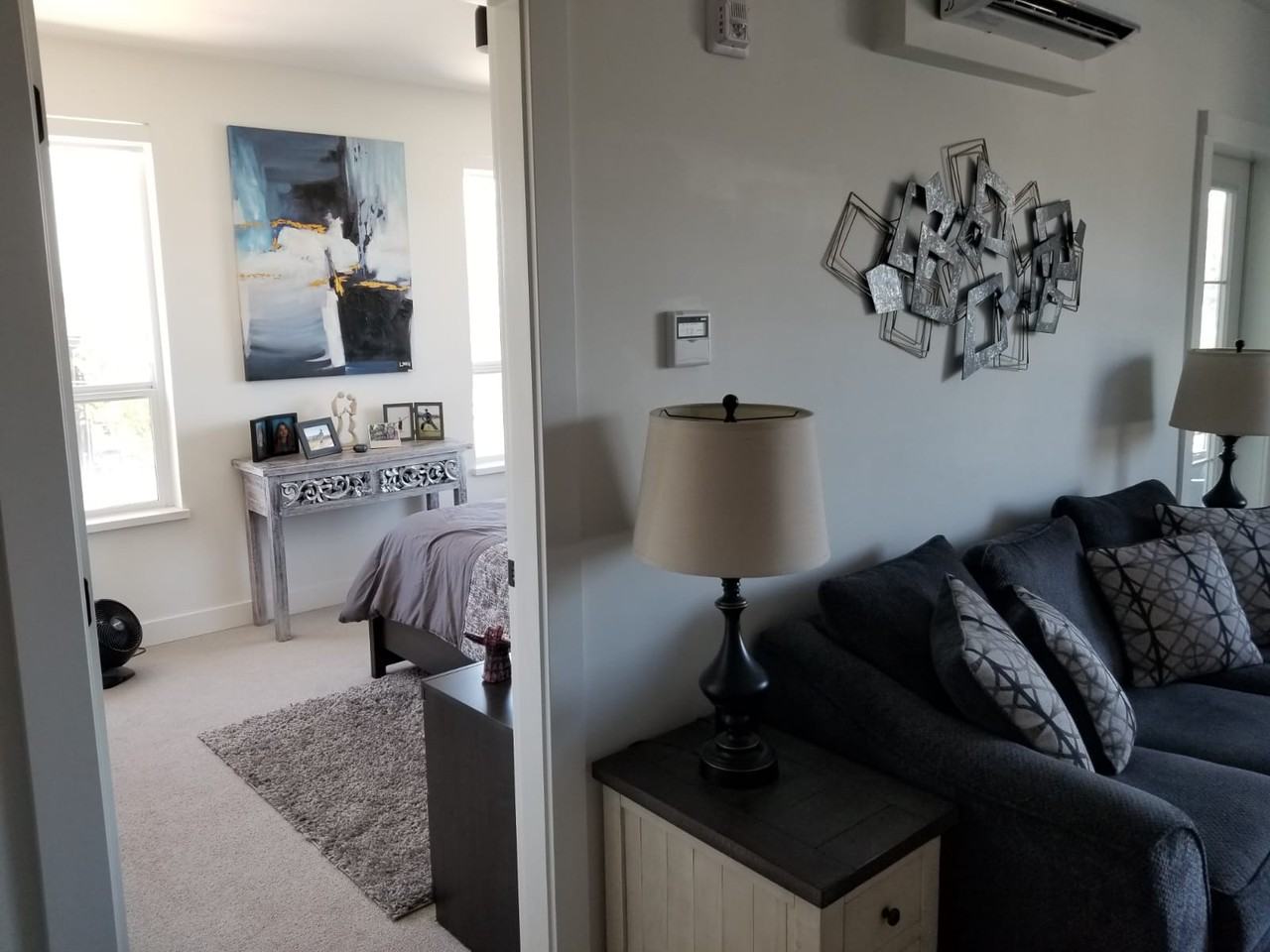 2493 Montrose Avenue - Photo 4 of 25