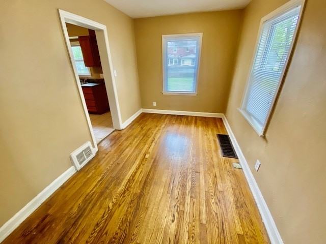 1224 Roosevelt - Photo 2 of 7