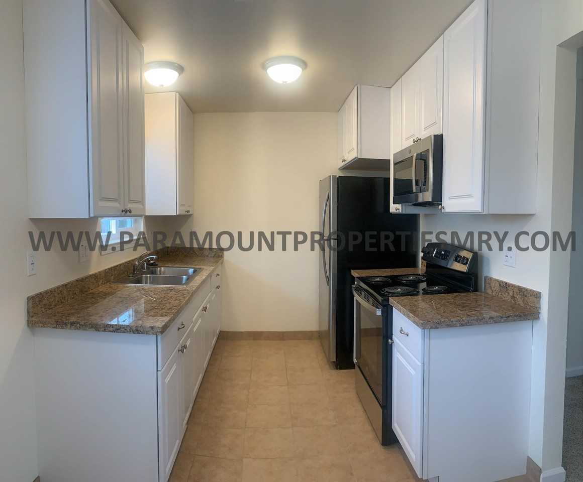 Maple Street: 300 - Photo 2 of 6