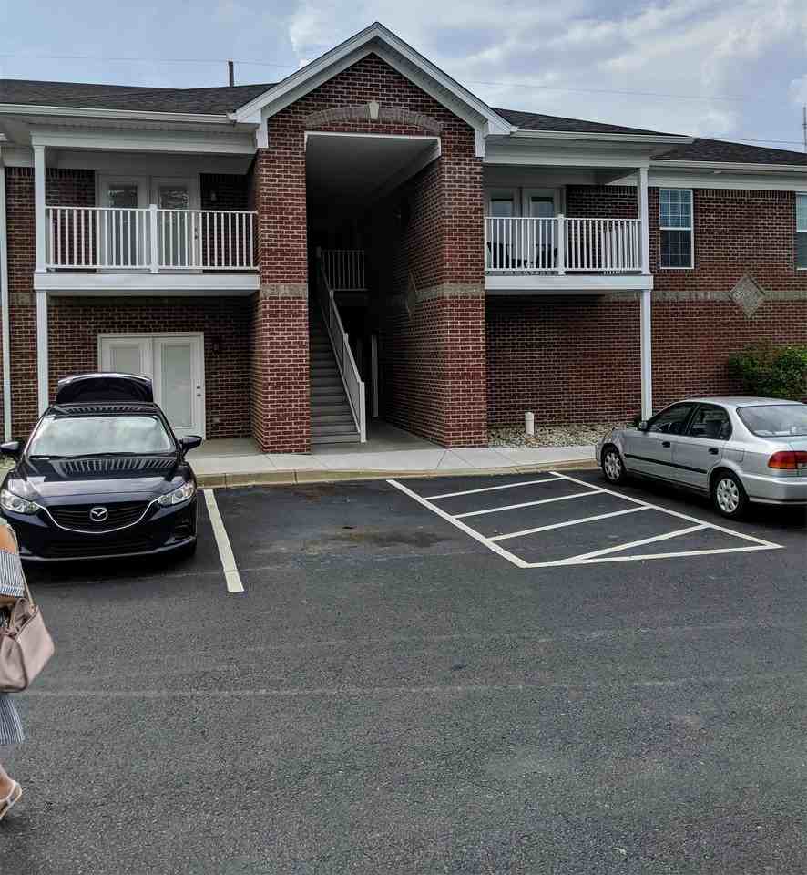 Chariot Run Apartments 5600 Chariot Run Dr, Louisville, KY 40272 Zumper