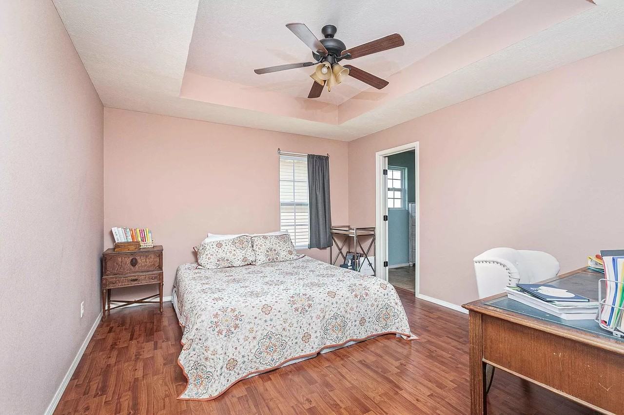 2046 S Pebbleridge - Photo 4 of 7